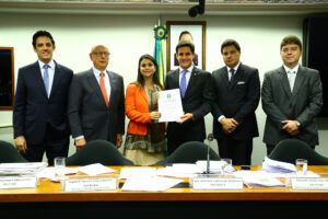 Mariana Carvalho encerra CPI trabalho concluído